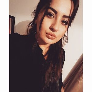 Meet your Posher, Regina